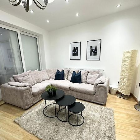 London Charm - Comfortable Room In Spacious House Eksteriør bilde