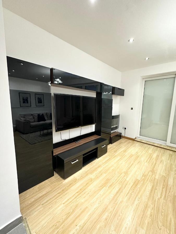 London Charm - Comfortable Room In Spacious House Eksteriør bilde